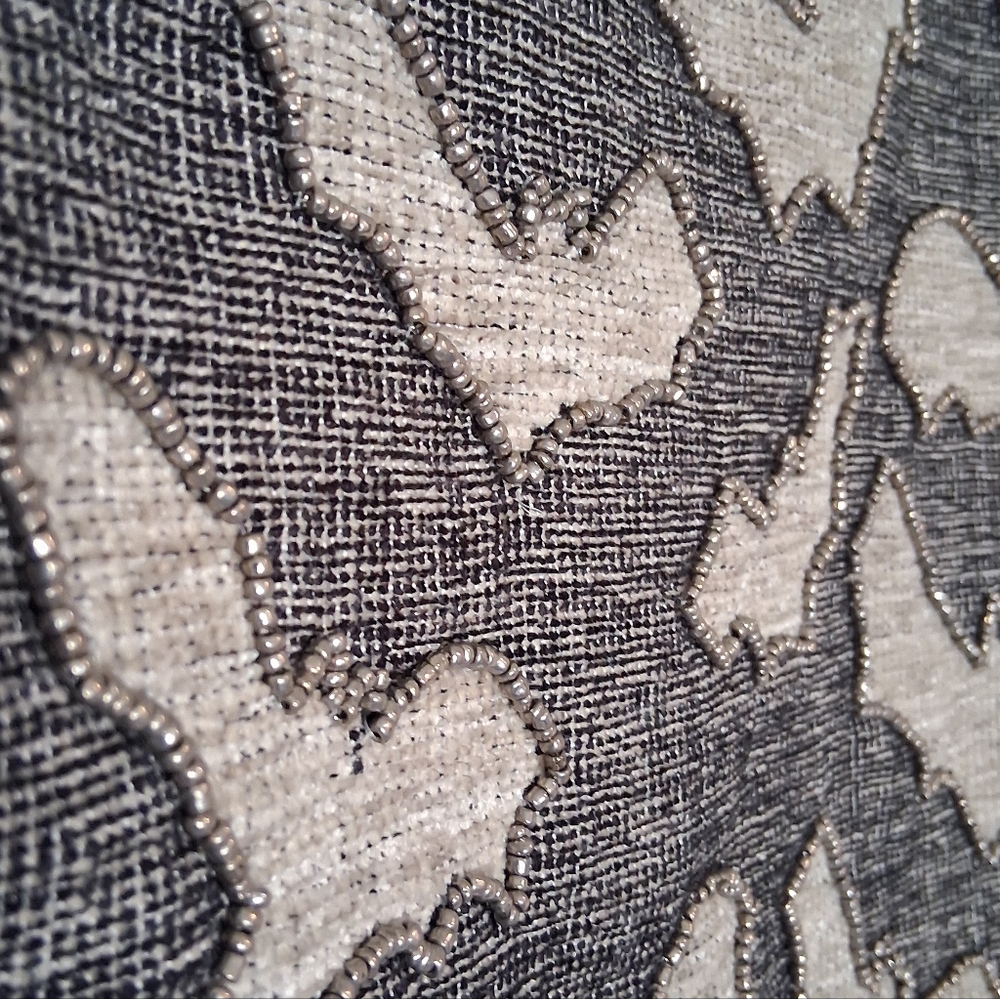 TABLE RUNNER 14"x72" Large SPOOKY Hollow Raised BEADED Bats BRAND-NEW w/tags